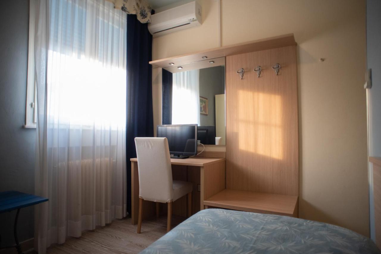 Hotel Umberto Розолина-Маре Экстерьер фото